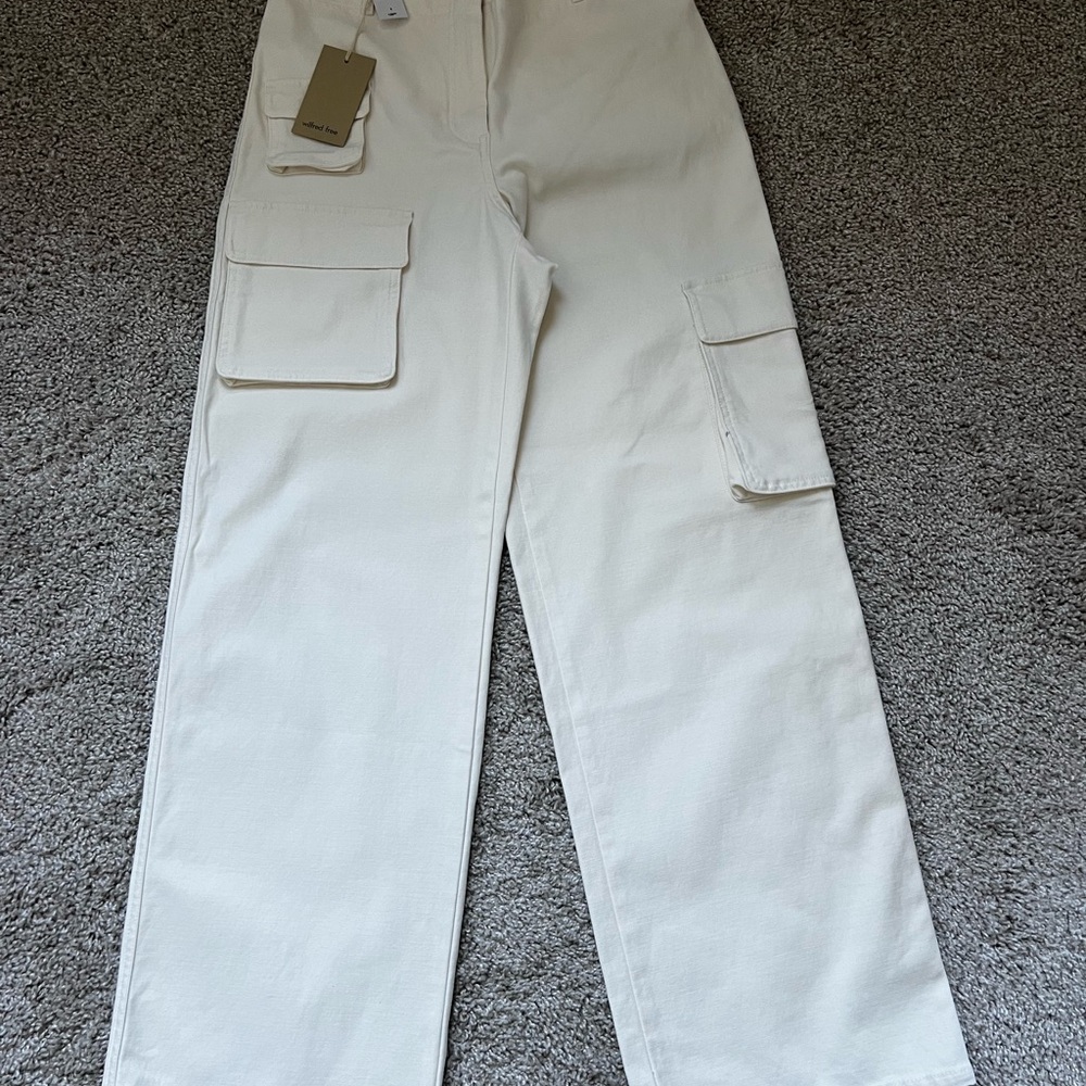 Aritzia Picture Cargo white 8 NWT